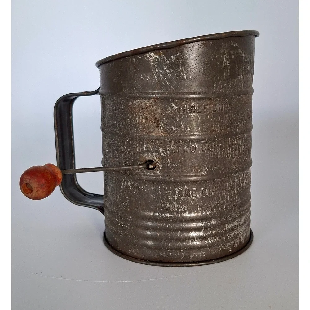 Vintage Bromwell's 3 Cup Tin Flour Sifter Made in USA Wood Crank